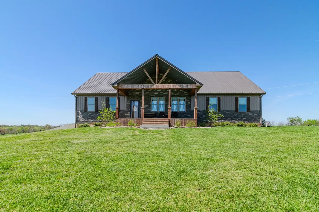 5990 Moorefield Road Carlisle KY 40311
