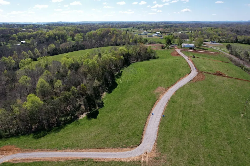 31 Beech Grove Road Jabez KY 42544