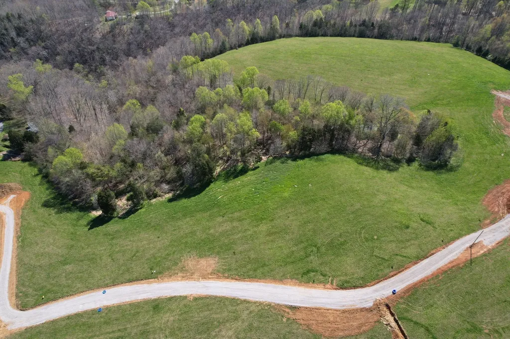 31 Beech Grove Road Jabez KY 42544