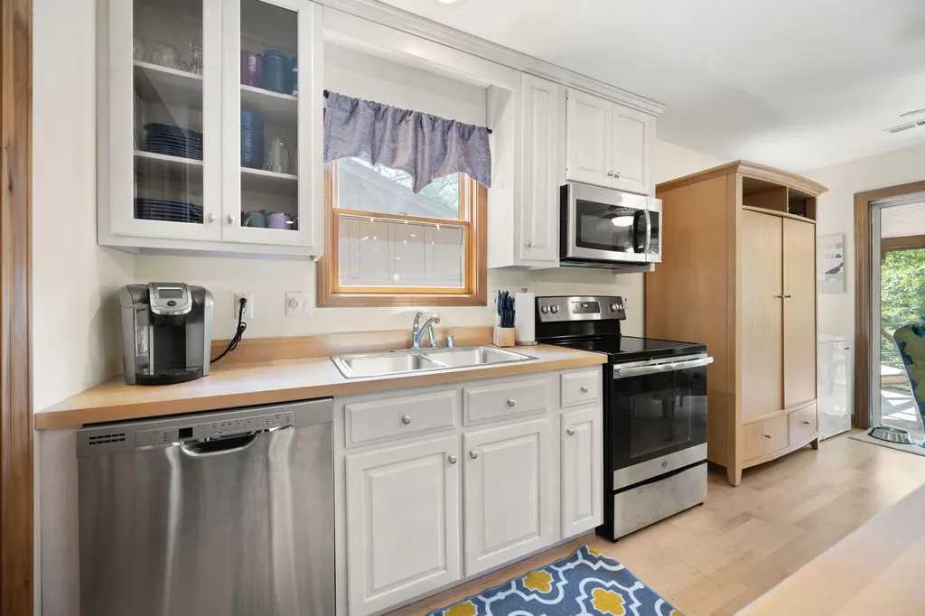 94-3 Woodson Bend Resort Bronston KY 42518