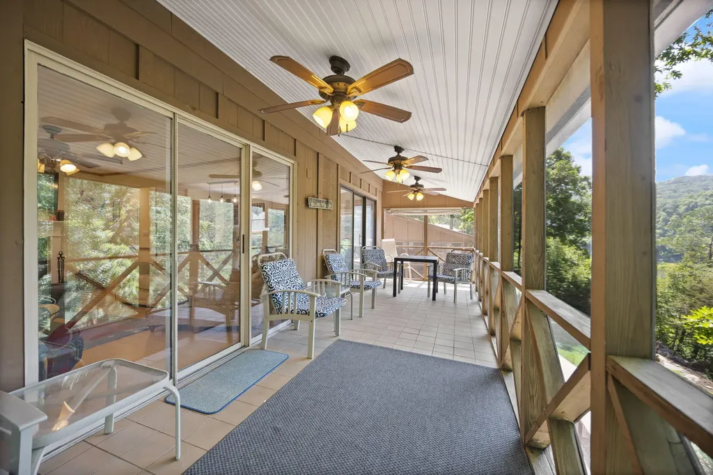 94-3 Woodson Bend Resort Bronston KY 42518