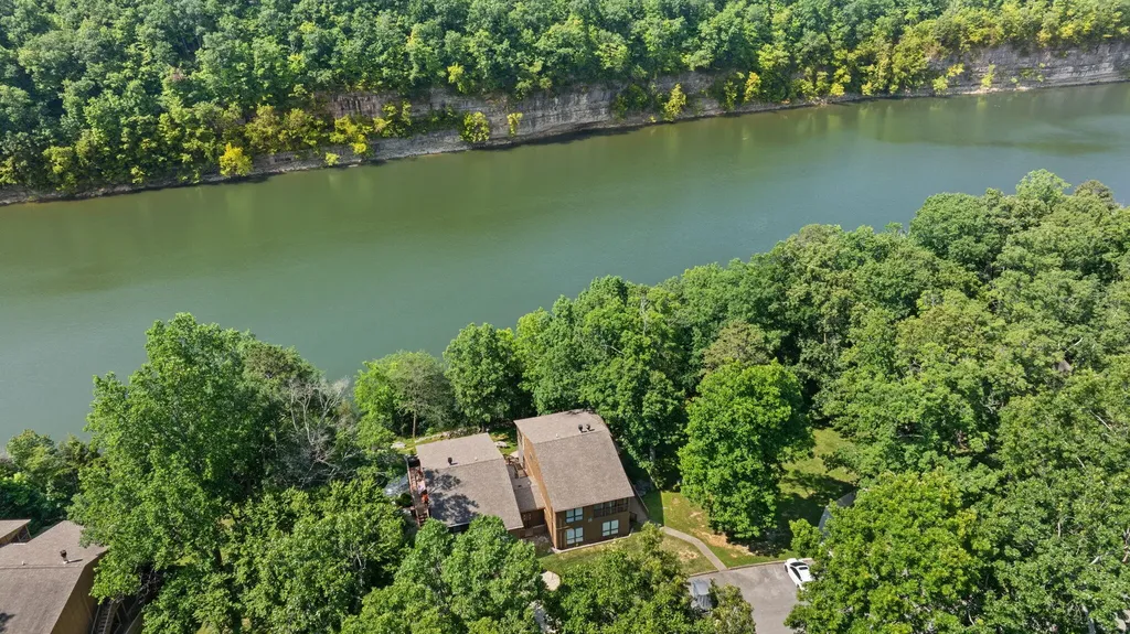 94-3 Woodson Bend Resort Bronston KY 42518