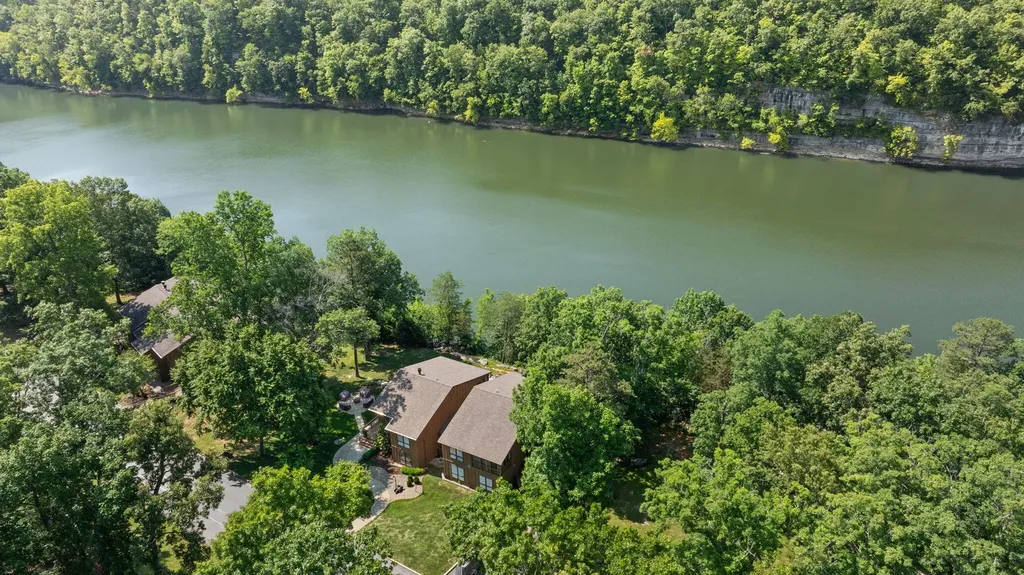 94-3 Woodson Bend Resort Bronston KY 42518