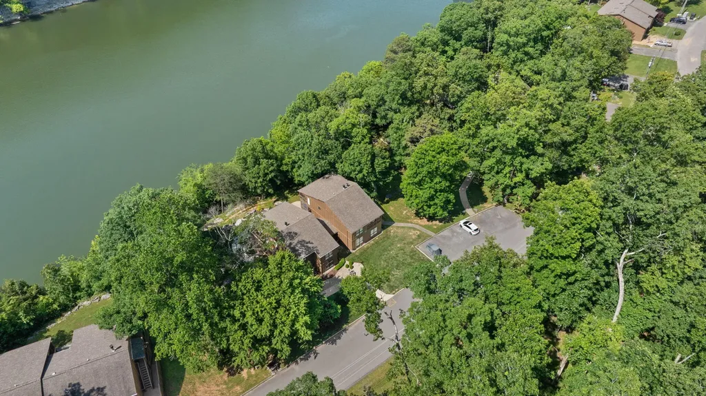 94-3 Woodson Bend Resort Bronston KY 42518