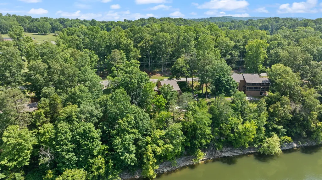 94-3 Woodson Bend Resort Bronston KY 42518