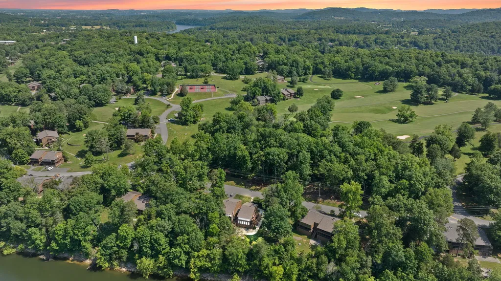 94-3 Woodson Bend Resort Bronston KY 42518
