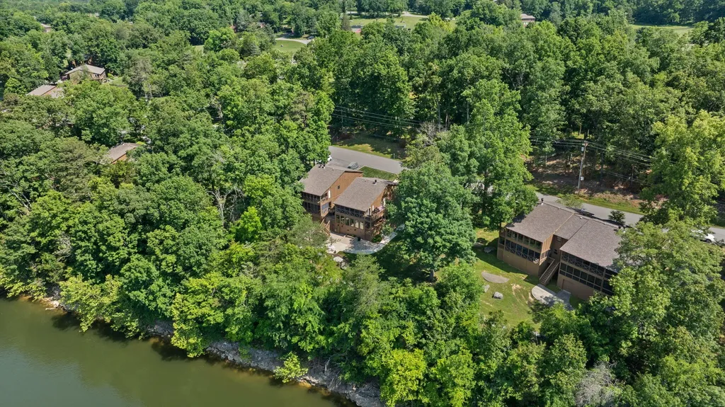 94-3 Woodson Bend Resort Bronston KY 42518
