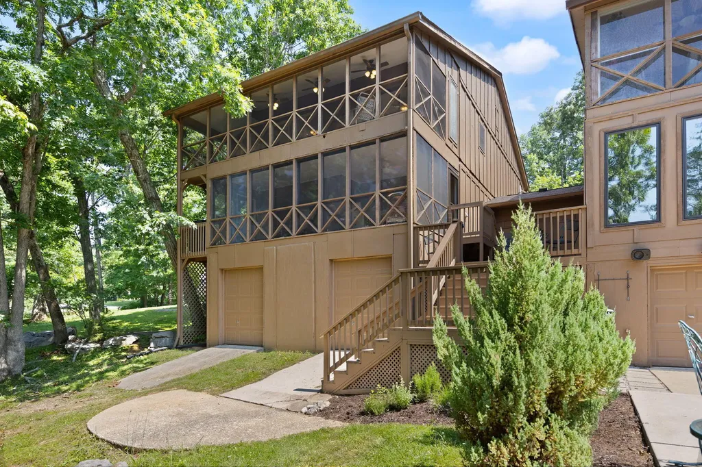 94-3 Woodson Bend Resort Bronston KY 42518