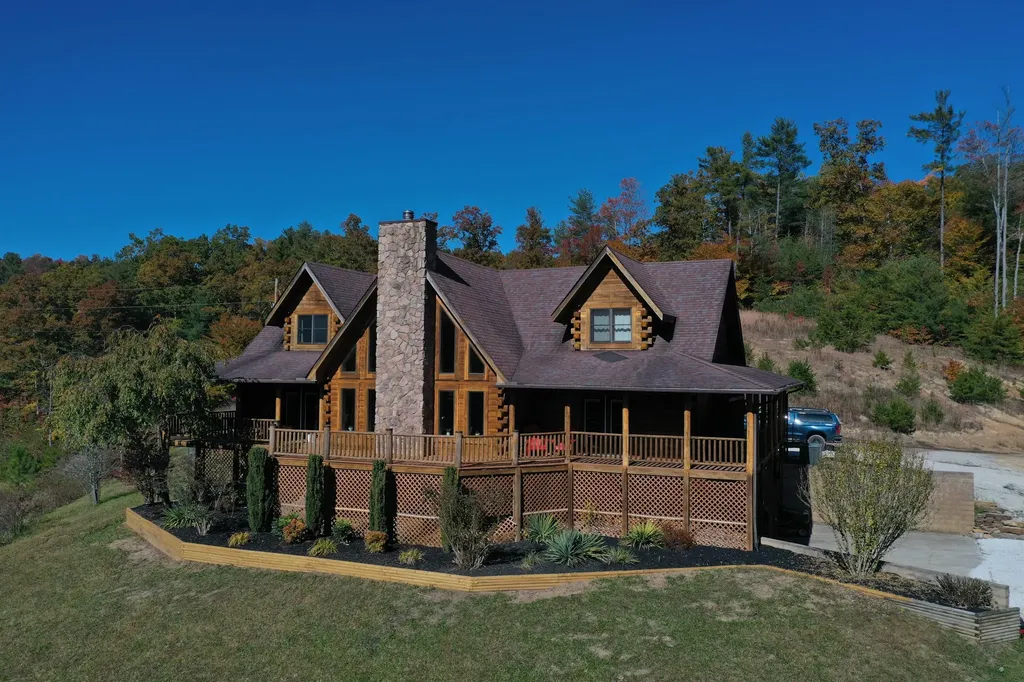 431 Harold Luke Road Campton KY 41301