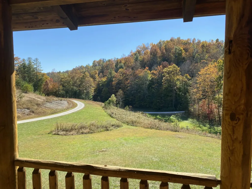 431 Harold Luke Road Campton KY 41301