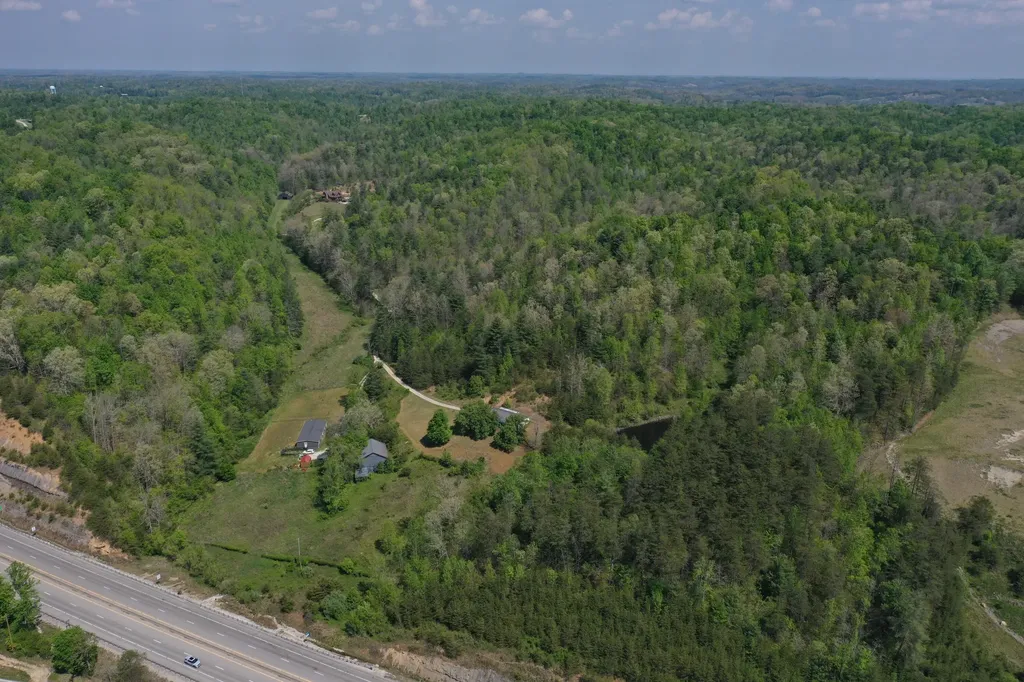 431 Harold Luke Road Campton KY 41301