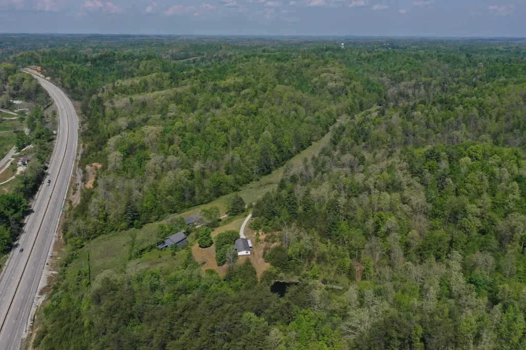 431 Harold Luke Road Campton KY 41301