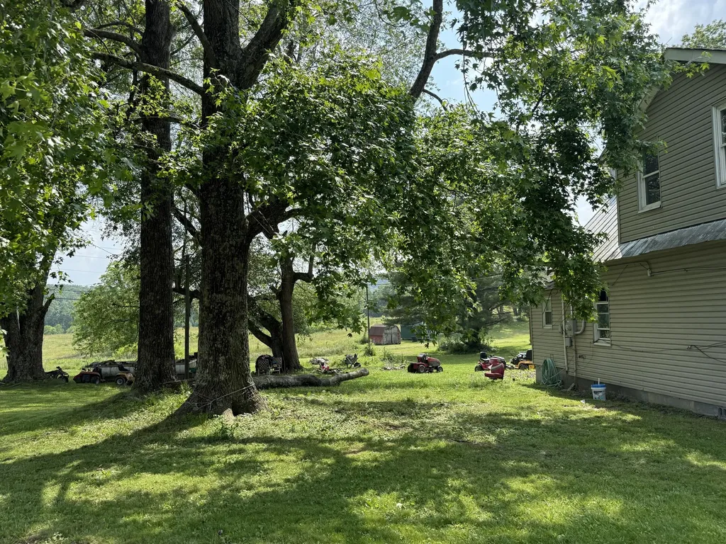 7325 Flemingsburg Road Morehead KY 40351