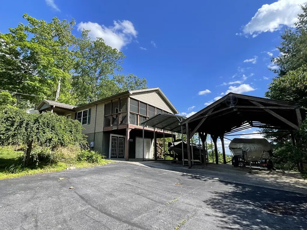 564 Lakescene Subd. Street Nancy KY 42544