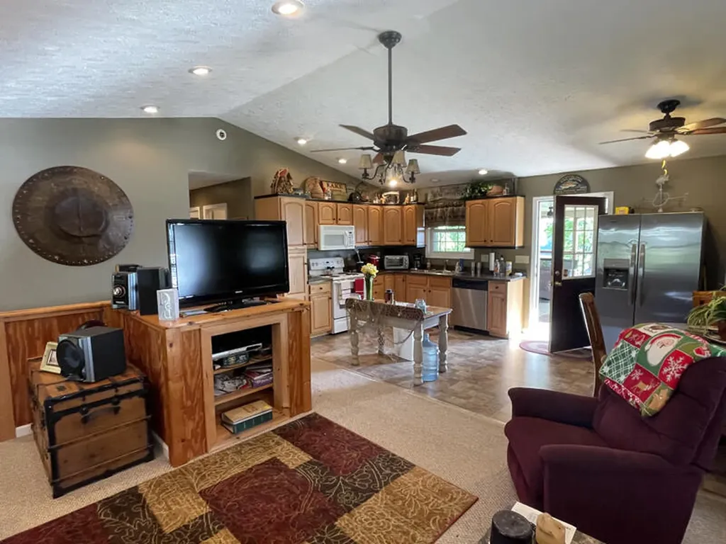 564 Lakescene Subd. Street Nancy KY 42544