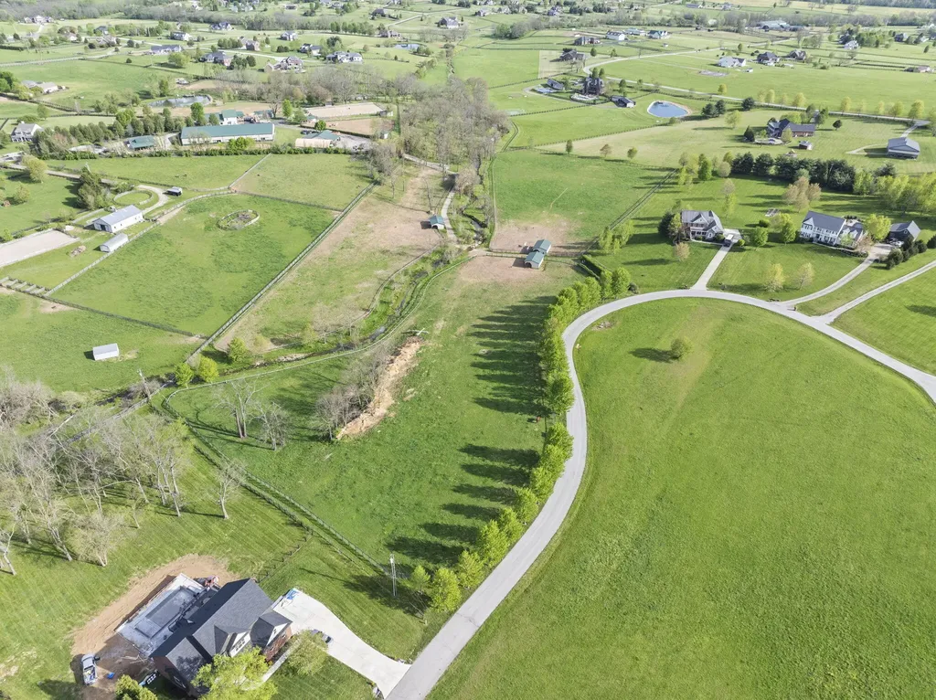 106 Sand Piper Court Midway KY 40347