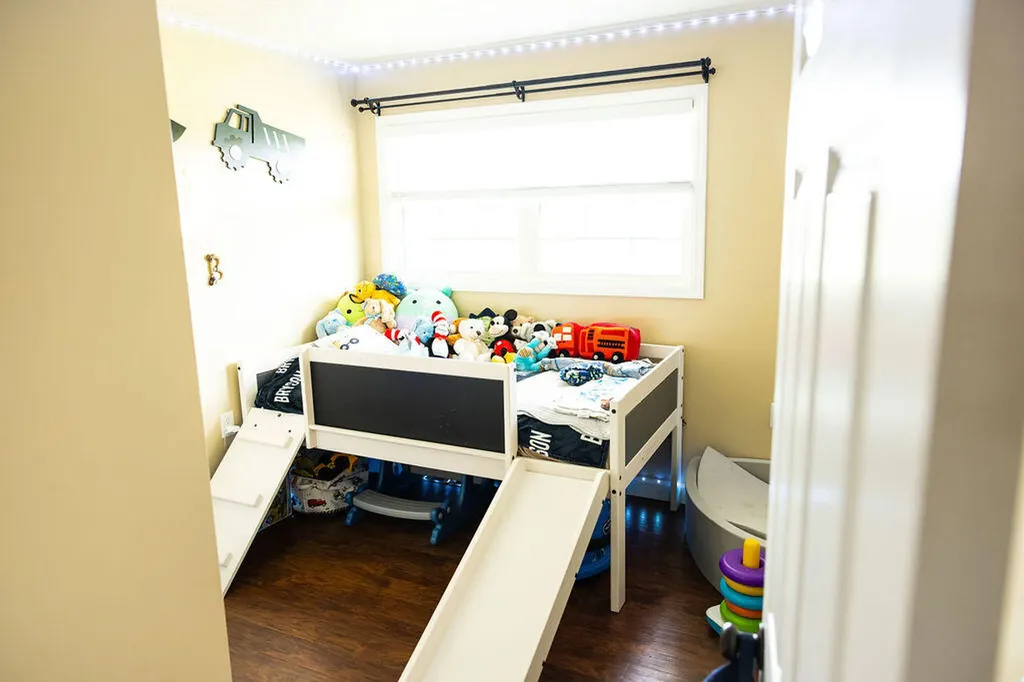 29 Left Fork Bear Track Road Beattyville KY 41311