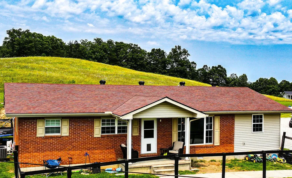 29 Left Fork Bear Track Road Beattyville KY 41311