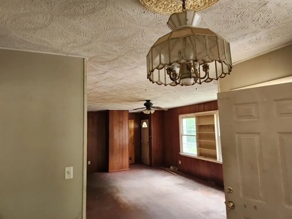 531 Smith Fork Road Phelps KY 41553