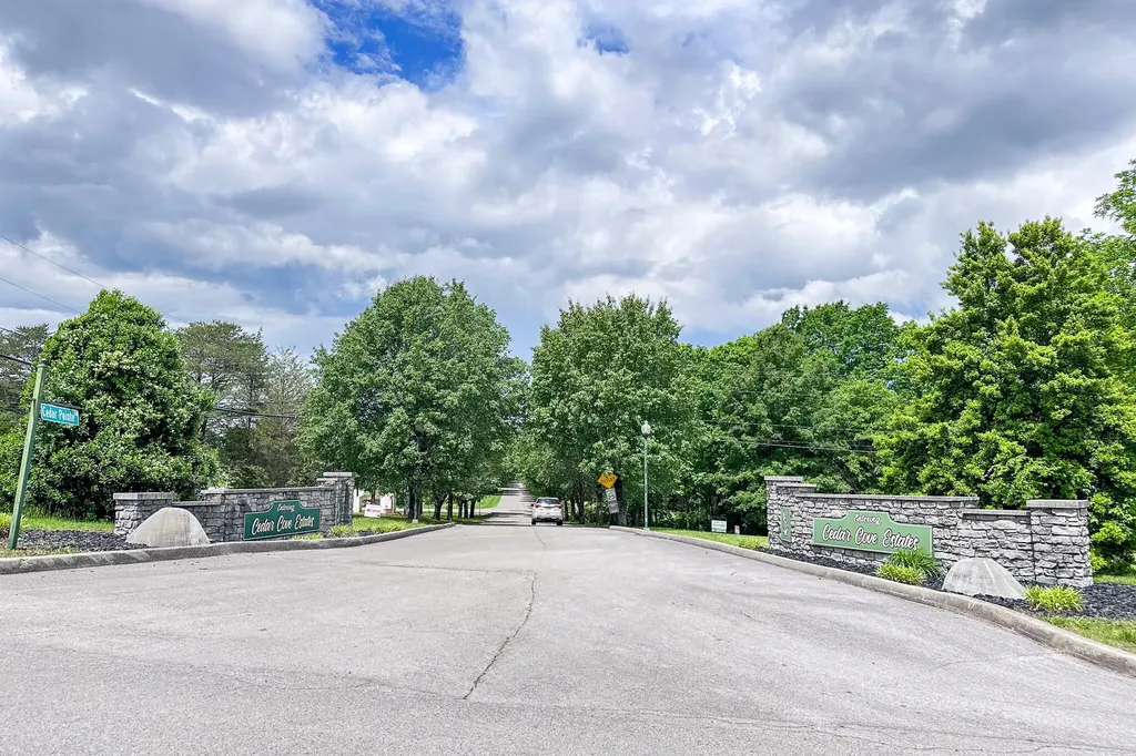 Lot 1 Cedar Pointe Drive Somerset KY 42501
