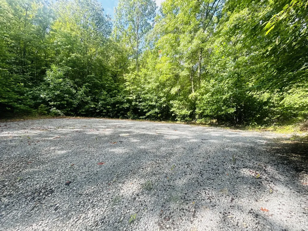 Lot 9 Brush Mountain Circle Middlesboro KY 40856