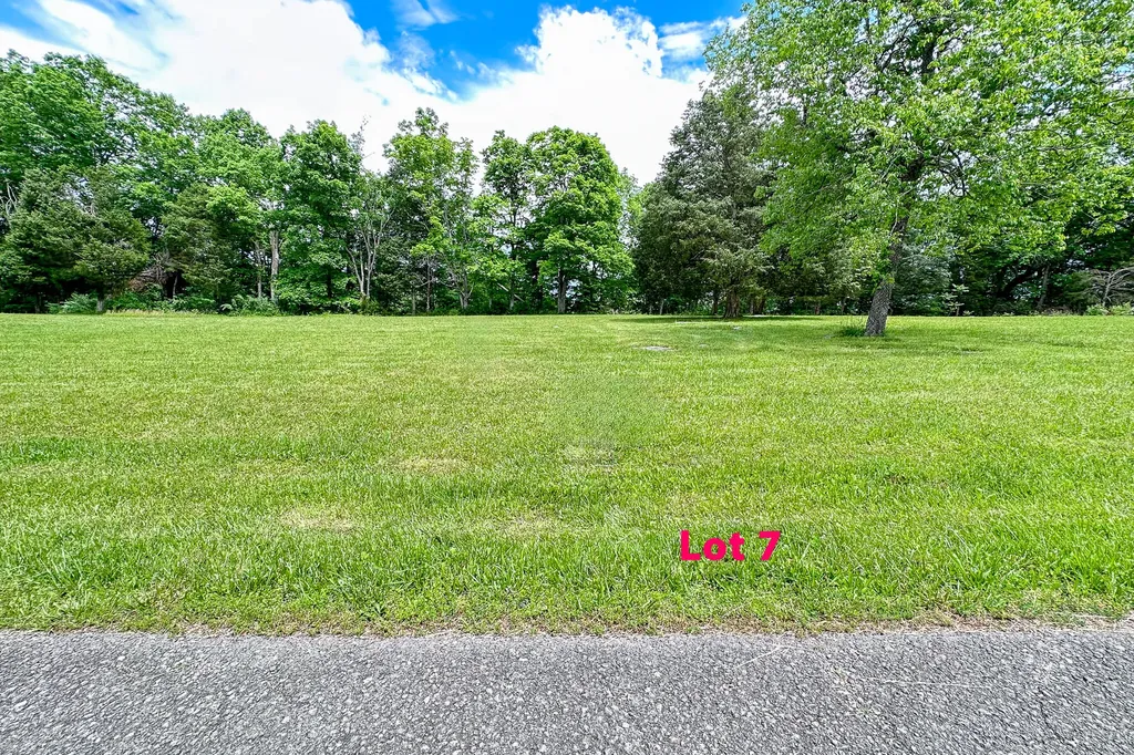 Lot 7 Cedar Pointe Drive Somerset KY 42501