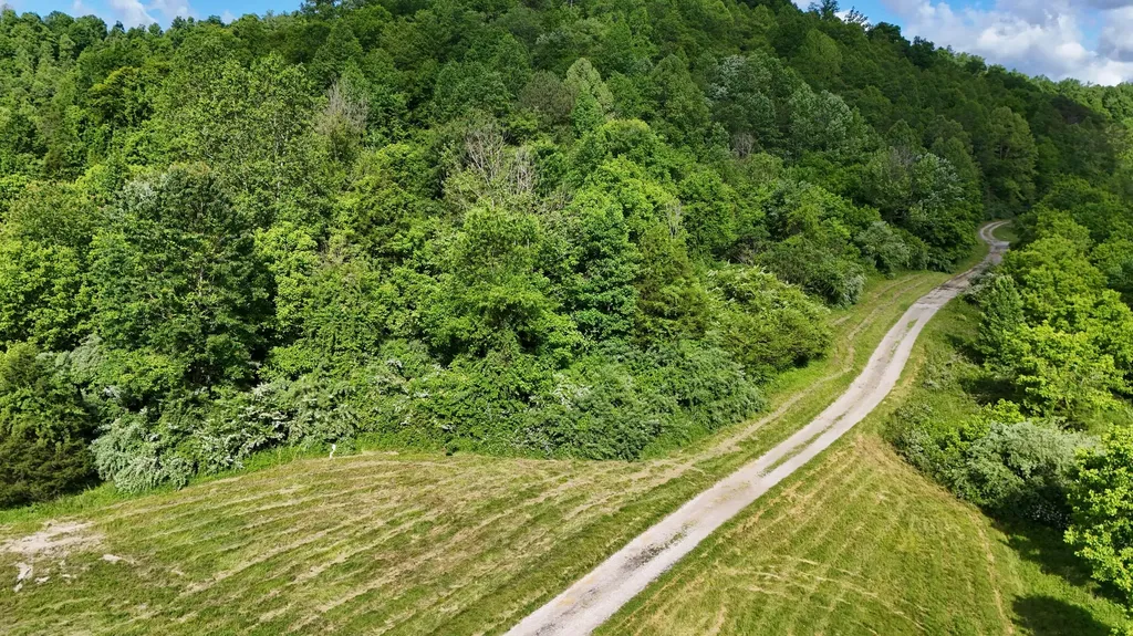 Tract 15 Lewis & Collins Farm Manchester KY 40962