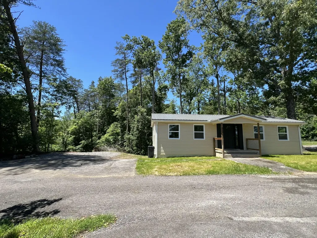 819 Scotts Chapel Road Jamestown KY 42629