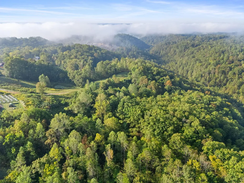 312 Poor Farm Road Beattyville KY 41311