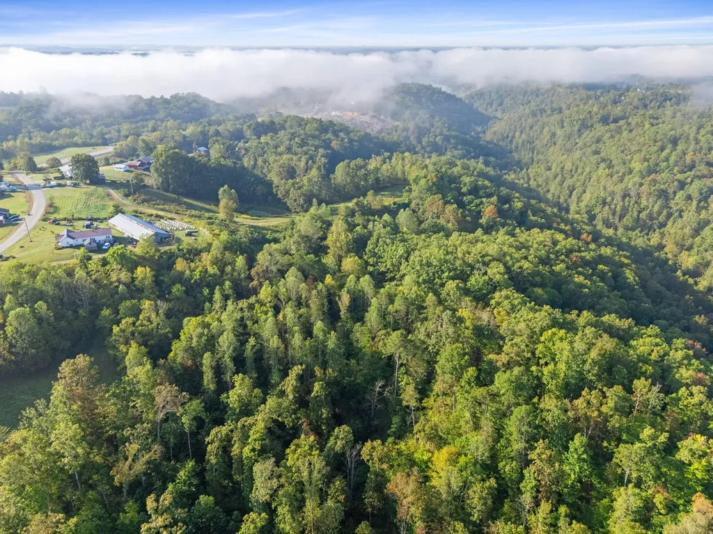 312 Poor Farm Road Beattyville KY 41311
