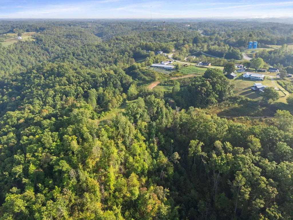312 Poor Farm Road Beattyville KY 41311