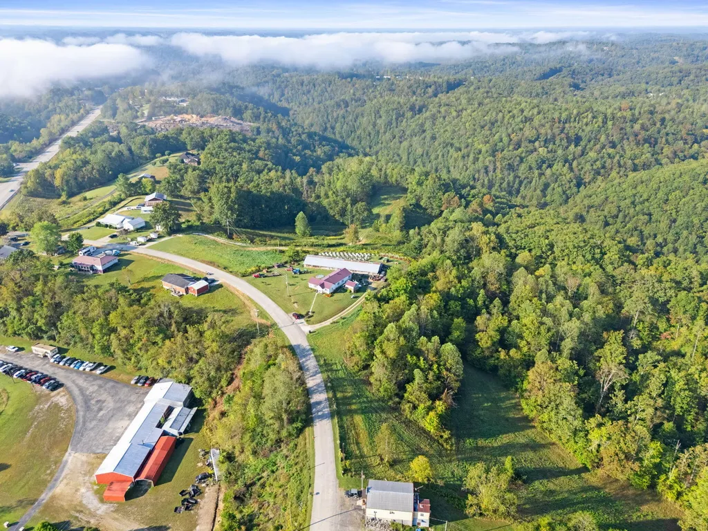312 Poor Farm Road Beattyville KY 41311