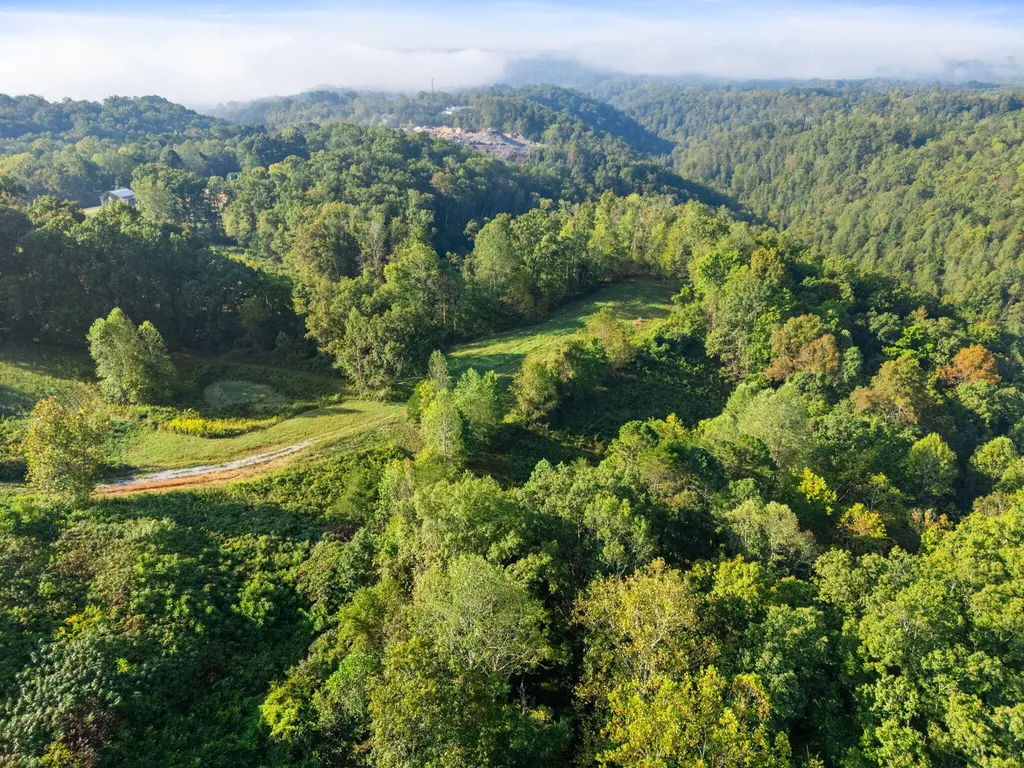 312 Poor Farm Road Beattyville KY 41311