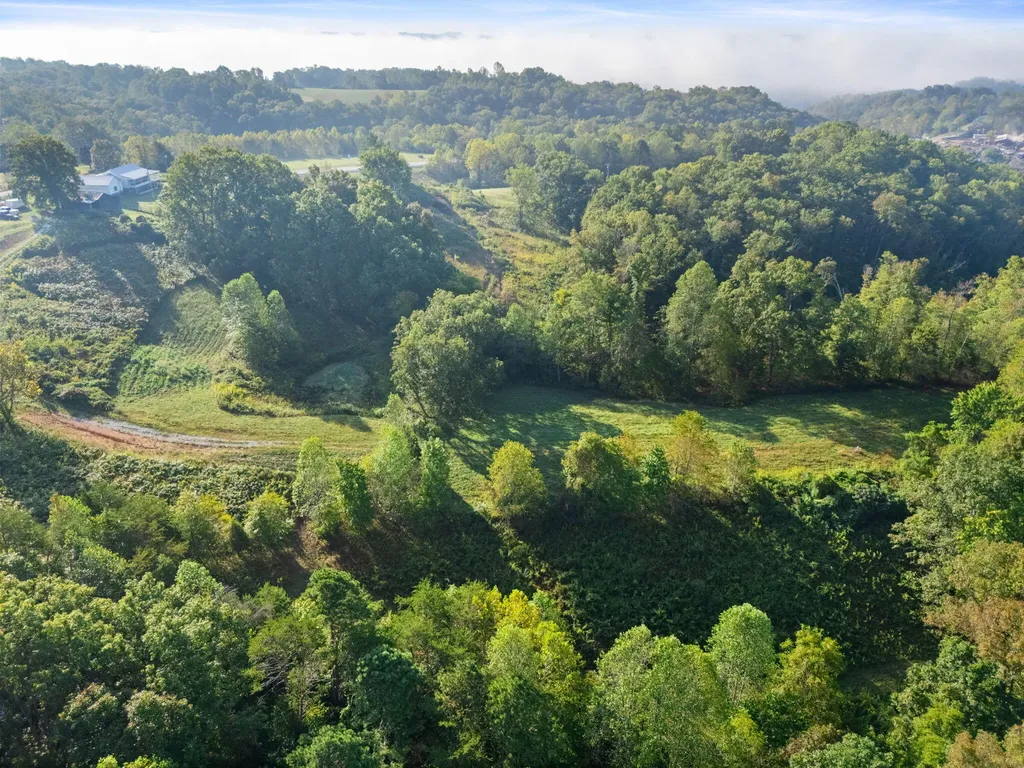 312 Poor Farm Road Beattyville KY 41311