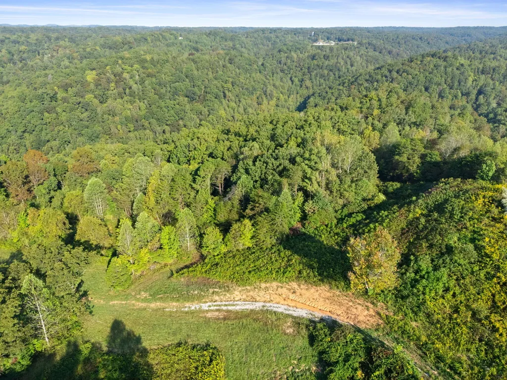 312 Poor Farm Road Beattyville KY 41311