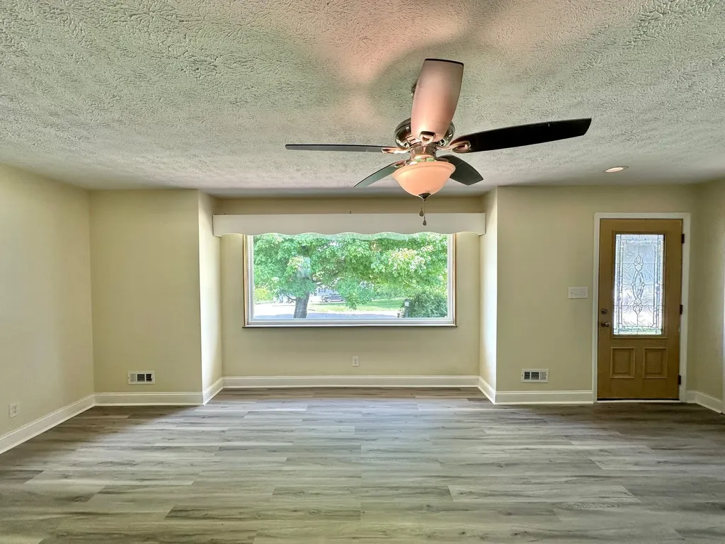 10 Kelly Avenue Williamstown KY 41097