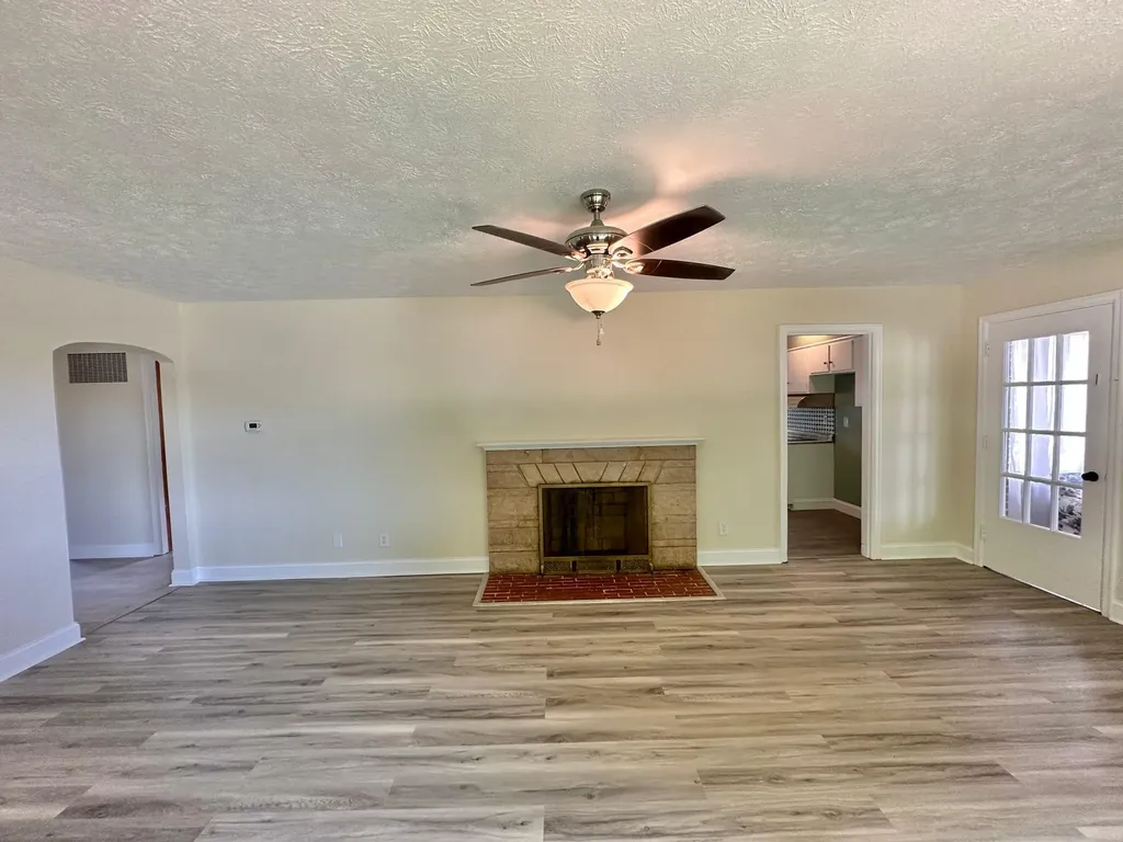 10 Kelly Avenue Williamstown KY 41097