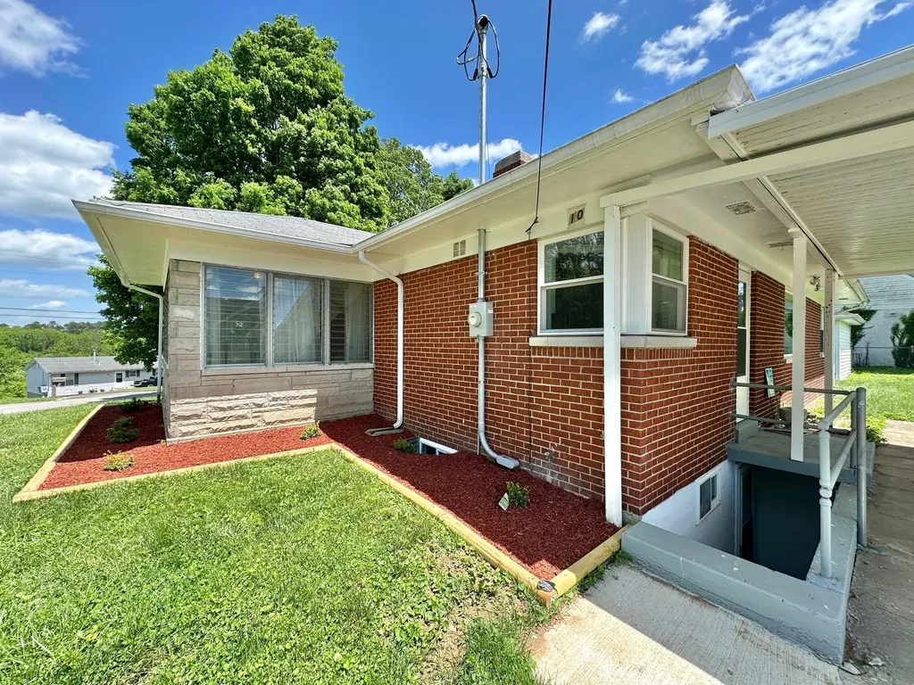 10 Kelly Avenue Williamstown KY 41097
