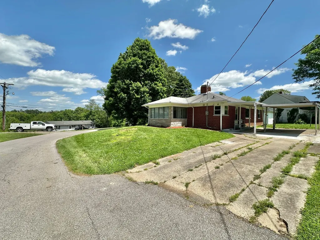 10 Kelly Avenue Williamstown KY 41097