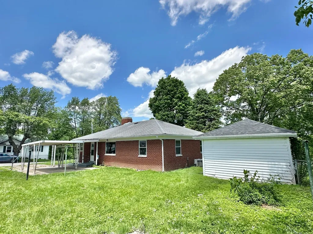 10 Kelly Avenue Williamstown KY 41097