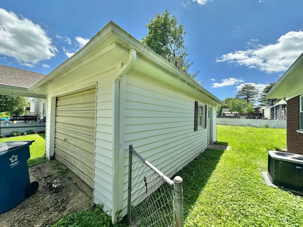 10 Kelly Avenue Williamstown KY 41097