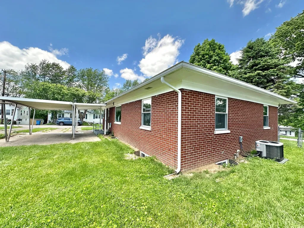 10 Kelly Avenue Williamstown KY 41097