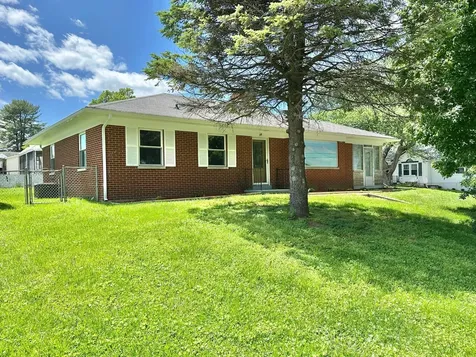 10 Kelly Avenue Williamstown KY 41097