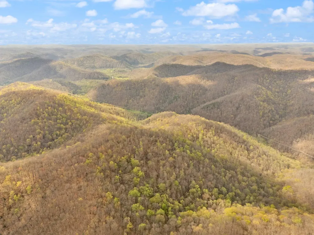 750 Gilbert's Creek Road Big Creek KY 40914