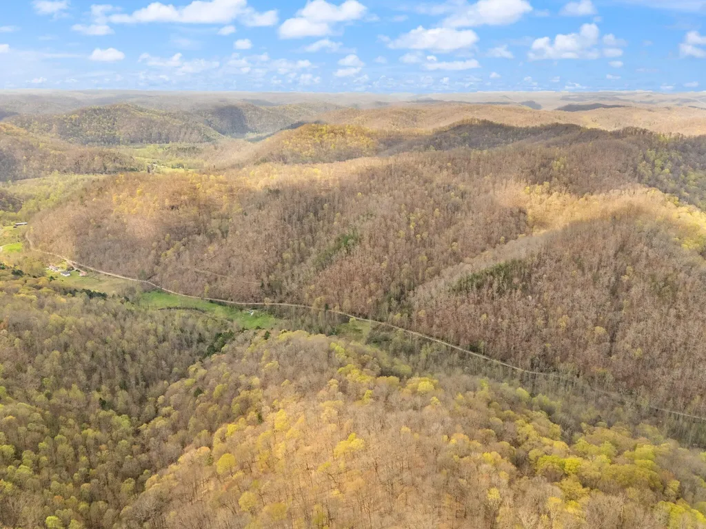 750 Gilbert's Creek Road Big Creek KY 40914