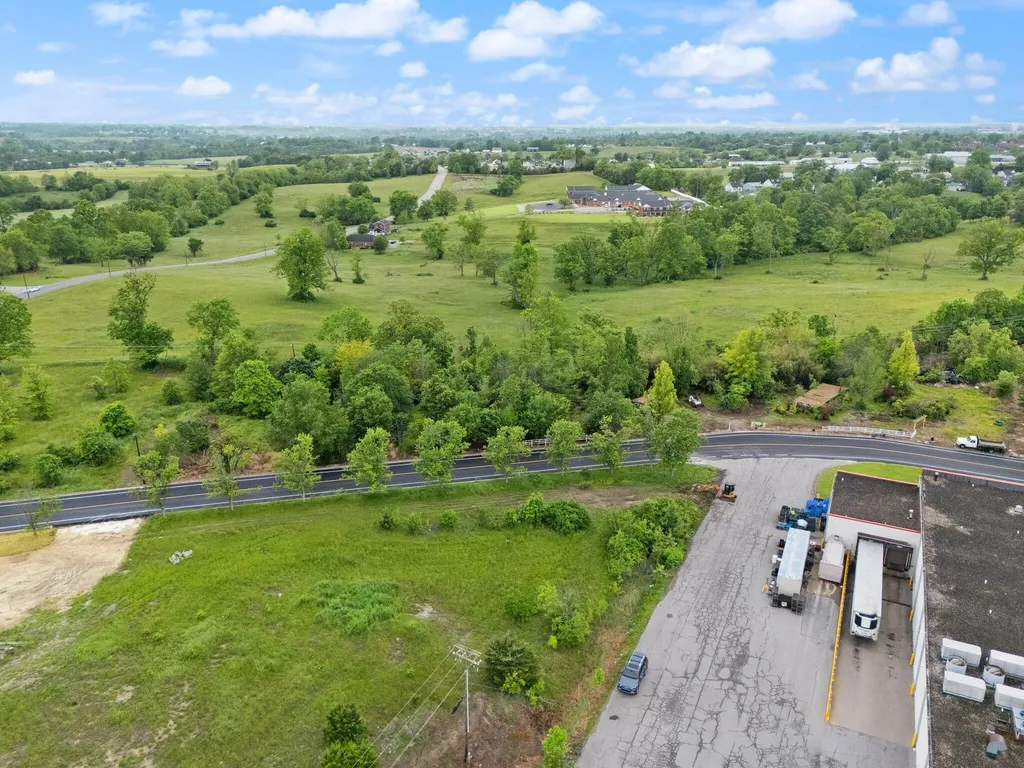 547 Legion Drive Harrodsburg KY 40330