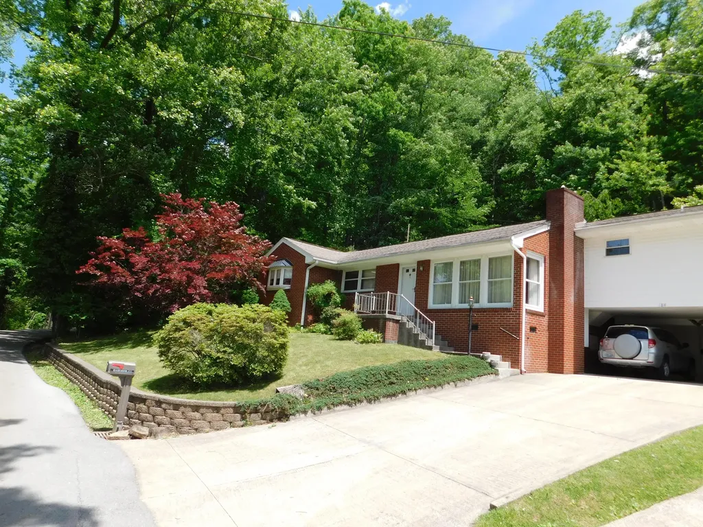 184 Meadow Drive Harlan KY 40831
