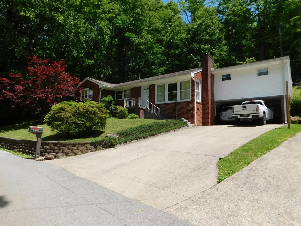 184 Meadow Drive Harlan KY 40831