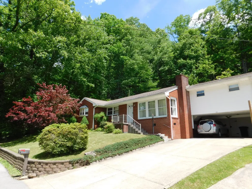 184 Meadow Drive Harlan KY 40831