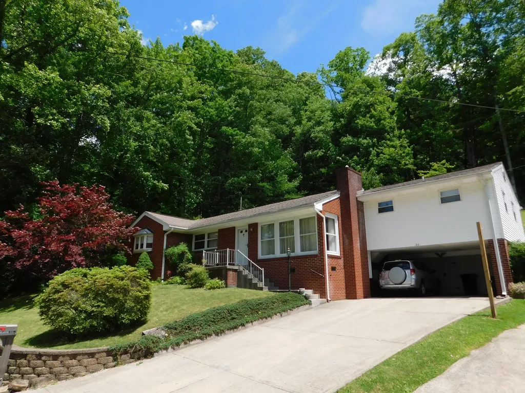 184 Meadow Drive Harlan KY 40831